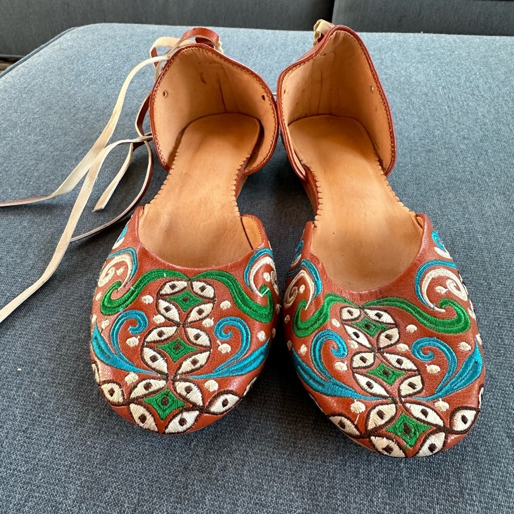 Leather made in Spain with lace up